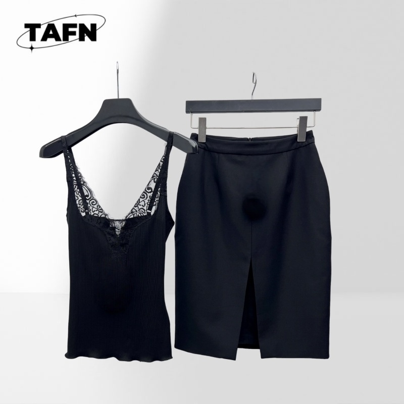 Fashion-Forward Women's Skirt  - Women Formal Wear Tops ulasan dan harga